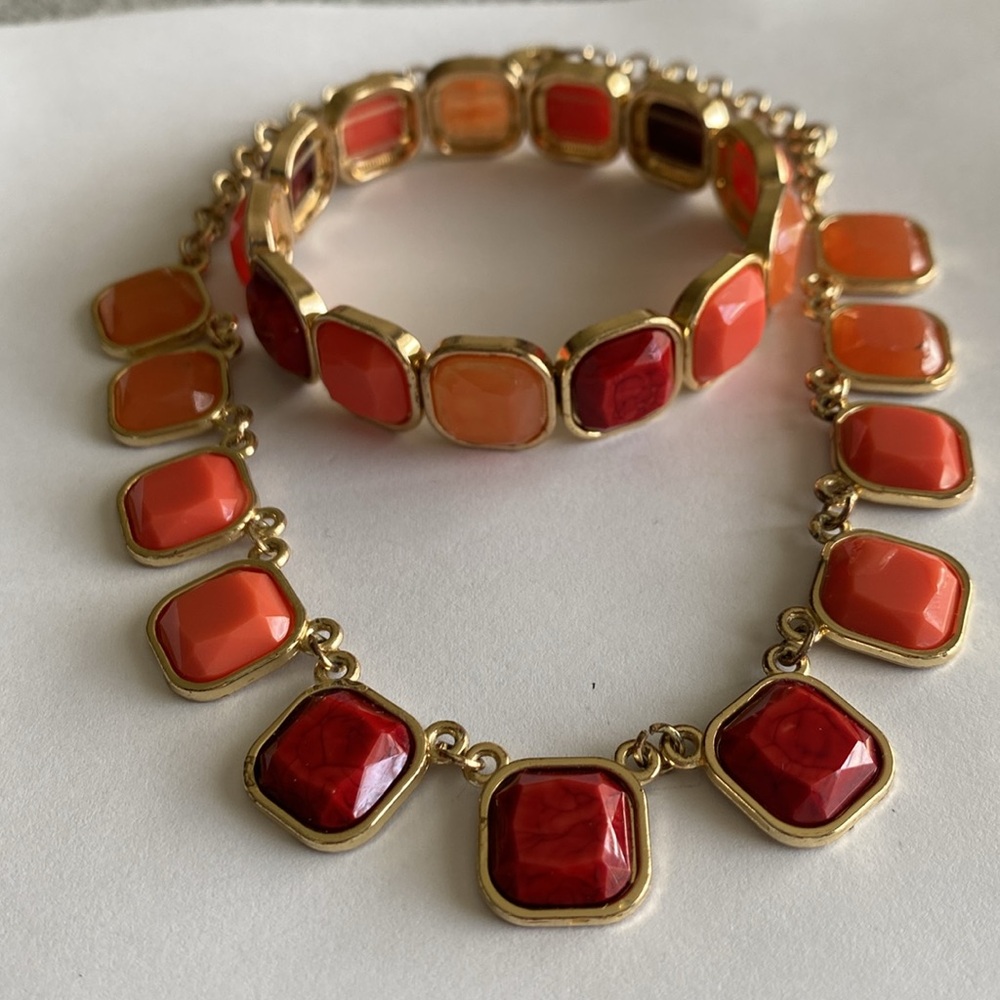 4/$15 Goldtone Sunset Hues Orange Stones Necklace and Bracelet Set